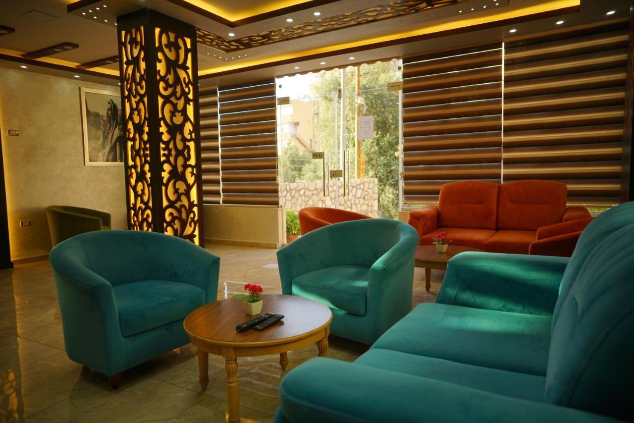Petra Sofsaf Hotel Wadi Musa Exteriör bild